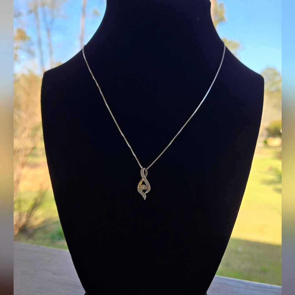 Elegant White Gold & Diamond Pendant